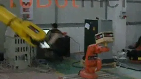 ROBOTMER - ABB ROBOT and FANUC ROBOT PLAYING BALL
